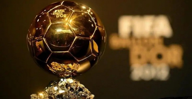 Bola de Ouro 2022 para os melhores jogadores (as) da temporada