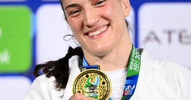 Mayra Aguiar é tricampeã mundial de judô em torneio disputado no Uzbequistão
